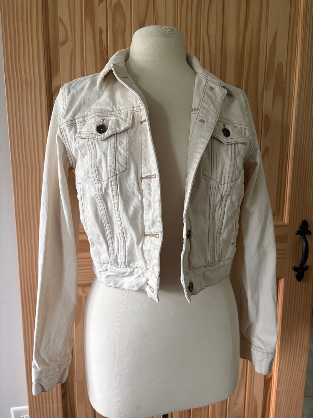 Cropped White Denim Jacket - Women's Casual Jean Jacket Tom’s Women’s size Med